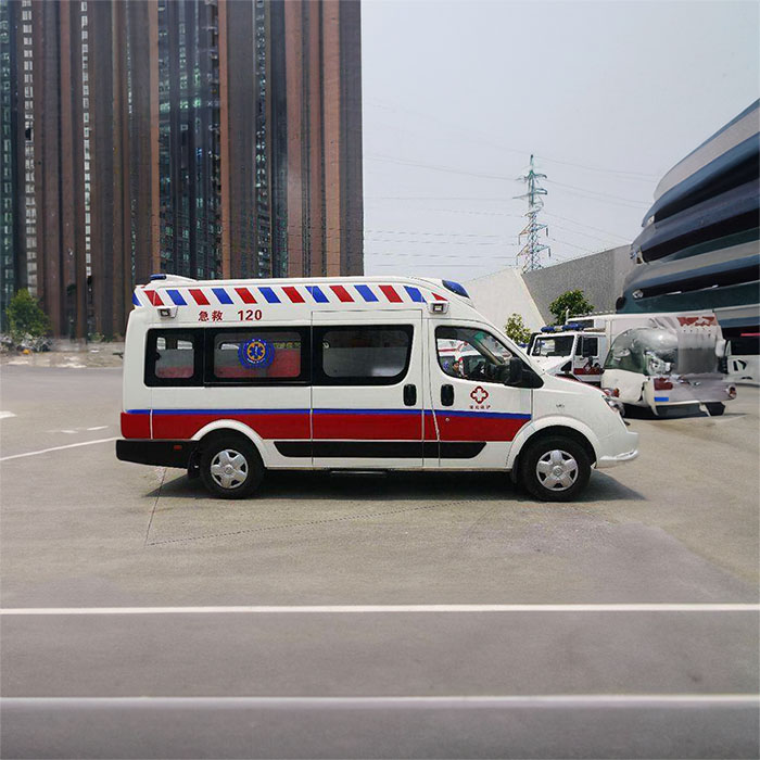 乐山高铁病患救护车转运案例